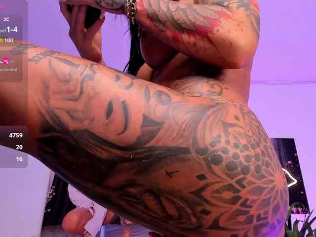 AnyssyaHot