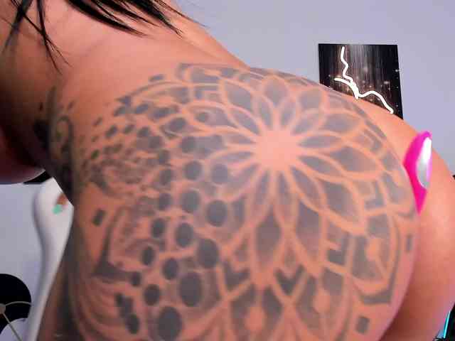 AnyssyaHot