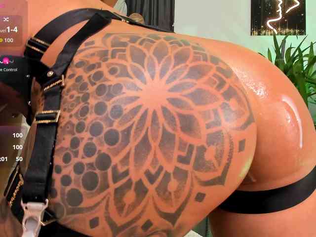 AnyssyaHot