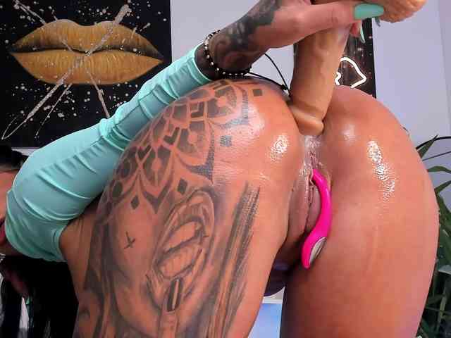 AnyssyaHot