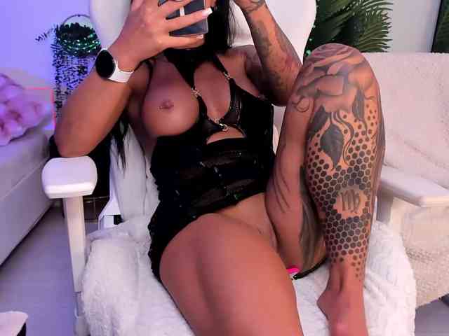 AnyssyaHot