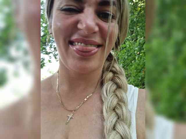 SweetCoople Live Webcam on BongaCams