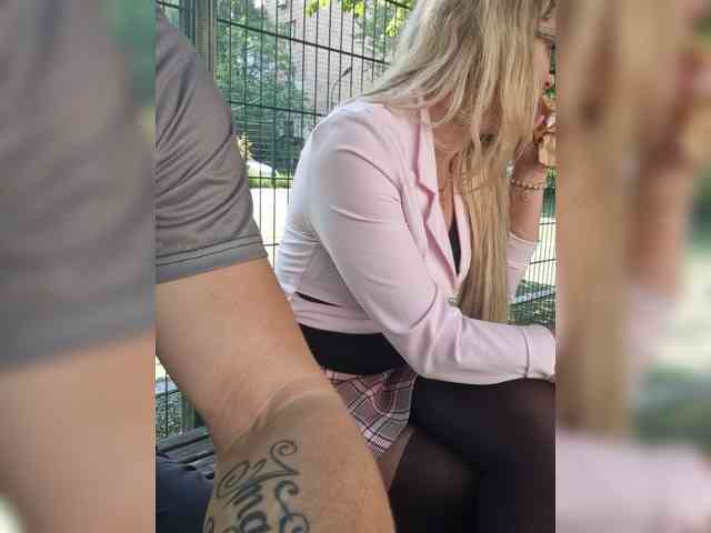 SweetCoople webcam