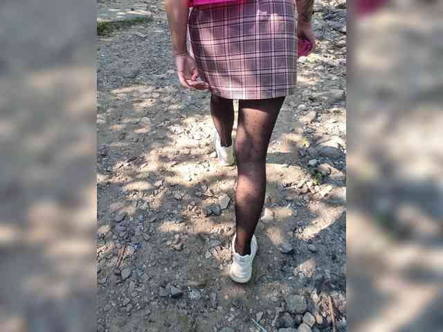 Model: SweetCoople
