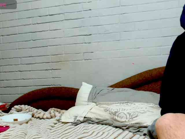 Model: SweetCoople