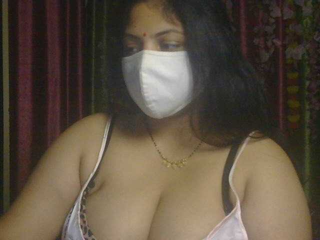 Naughtyladki live cam on BongaCams