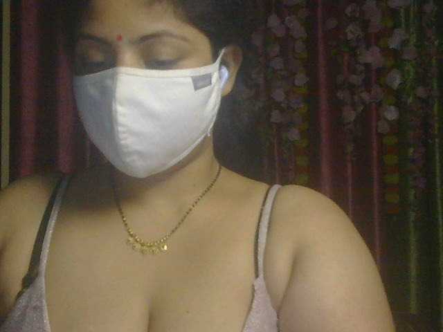 Naughtyladki live cam on BongaCams