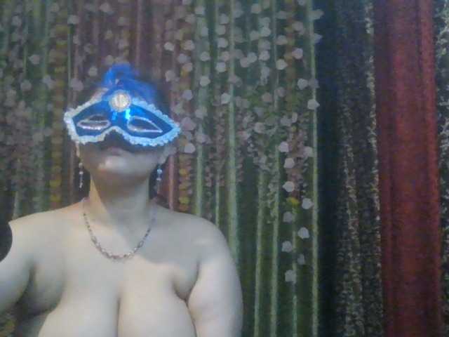 Naughtyladki live cam on BongaCams