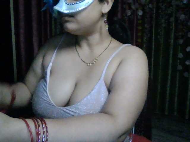 Naughtyladki live cam preview