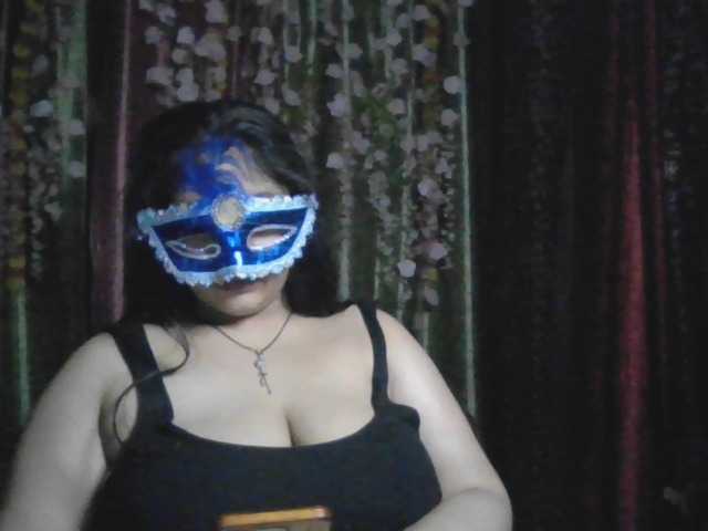 Naughtyladki live cam on BongaCams