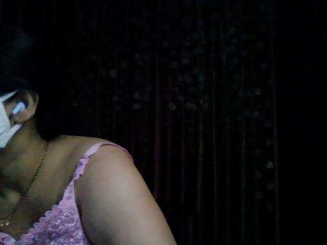 Naughtyladki, en directo ahora en BongaCams