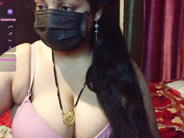 Naughtyladki live cam on BongaCams