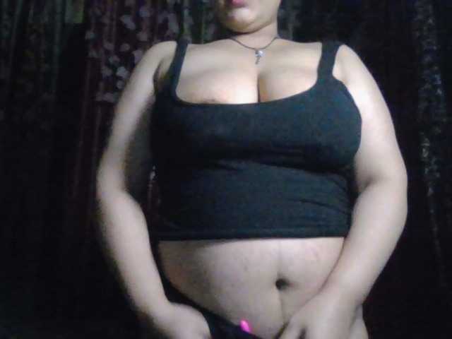 Naughtyladki live cam on BongaCams