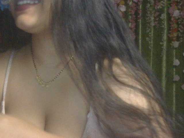 Naughtyladki live cam preview