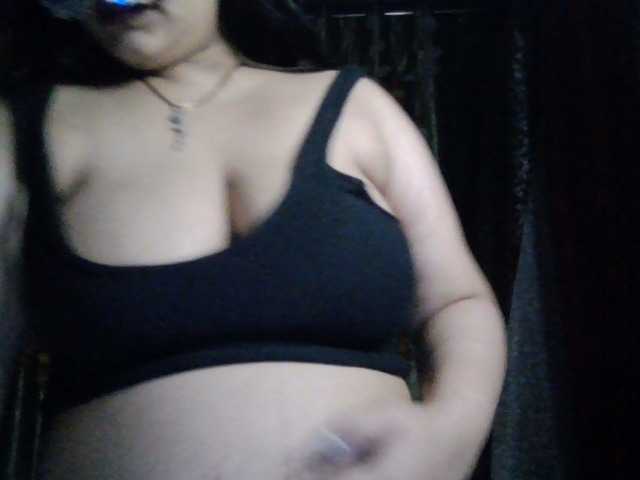 Naughtyladki live cam on BongaCams