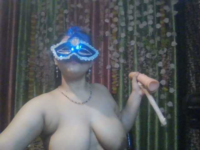 Naughtyladki live cam on BongaCams