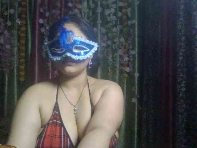 Naughtyladki webcam