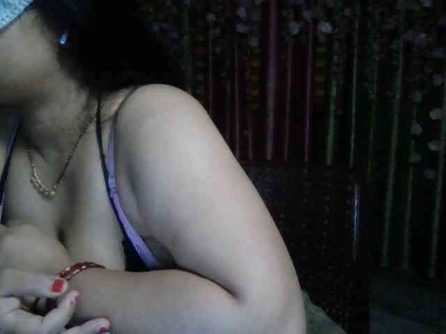 Naughtyladki webcam