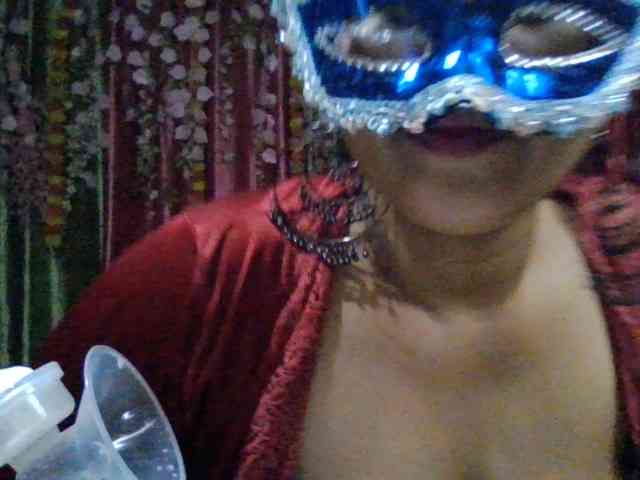Naughtyladki webcam