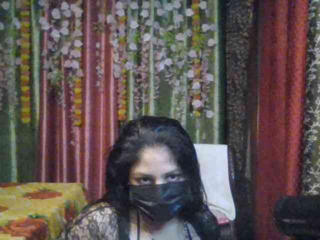 Naughtyladki webcam