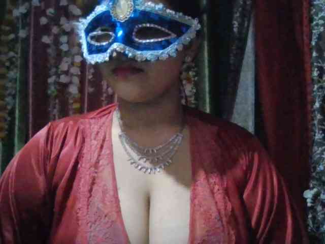Naughtyladki webcam