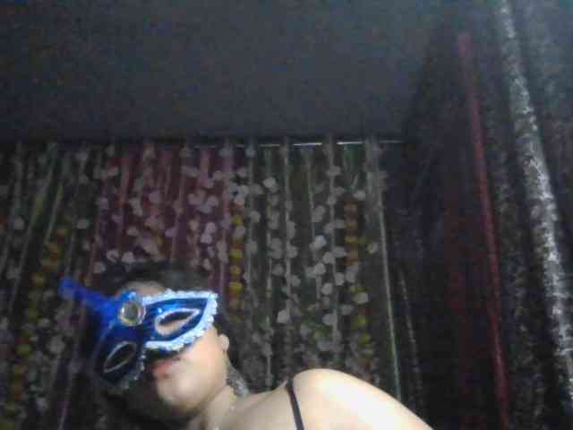 Naughtyladki webcam