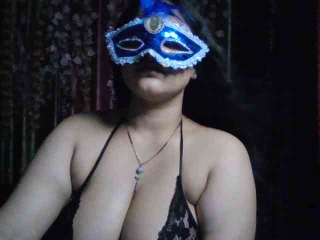Naughtyladki webcam