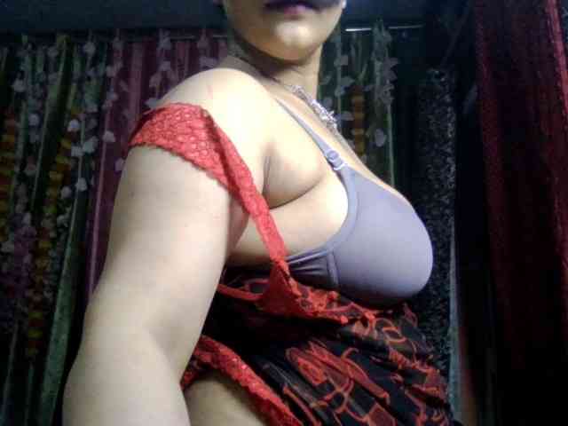 Naughtyladki Live Webcam on BongaCams