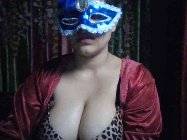 Naughtyladki webcam