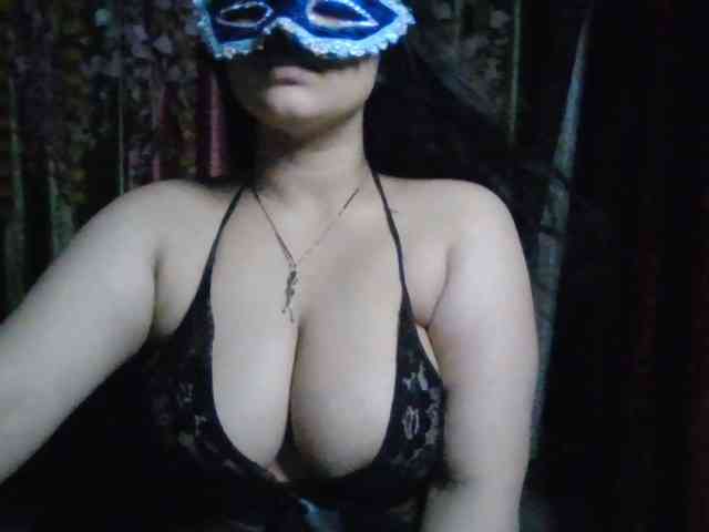 Naughtyladki webcam