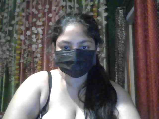 Naughtyladki webcam