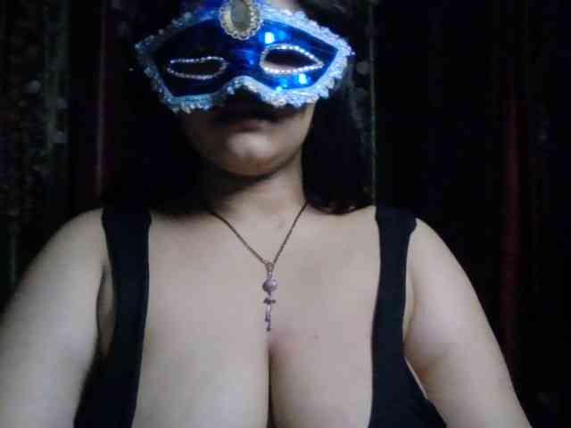 Naughtyladki webcam