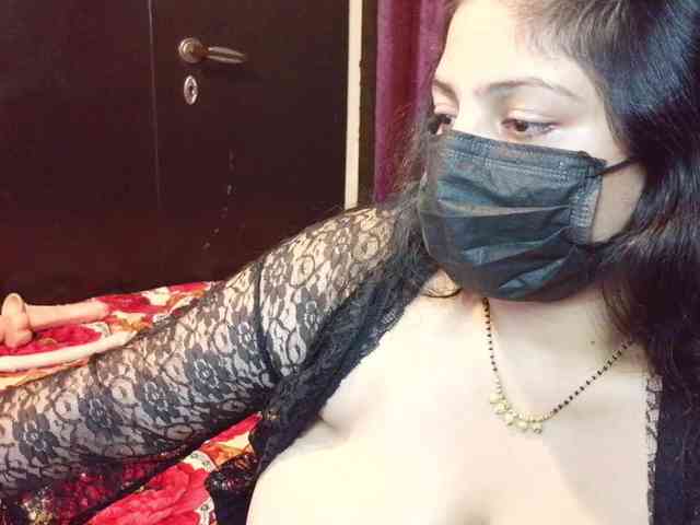 Naughtyladki webcam
