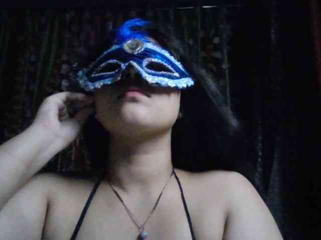Naughtyladki webcam