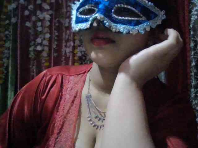 Naughtyladki webcam