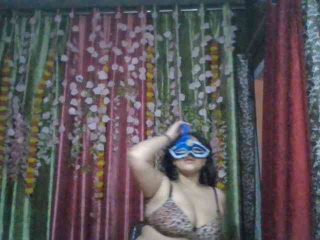 Naughtyladki webcam