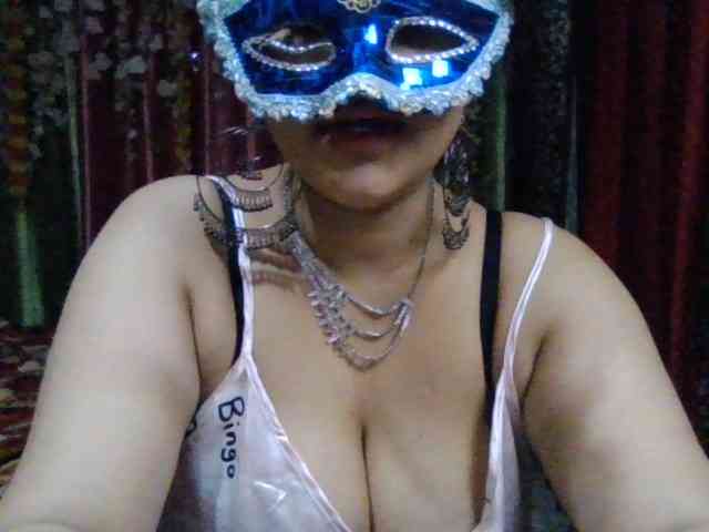 Naughtyladki webcam