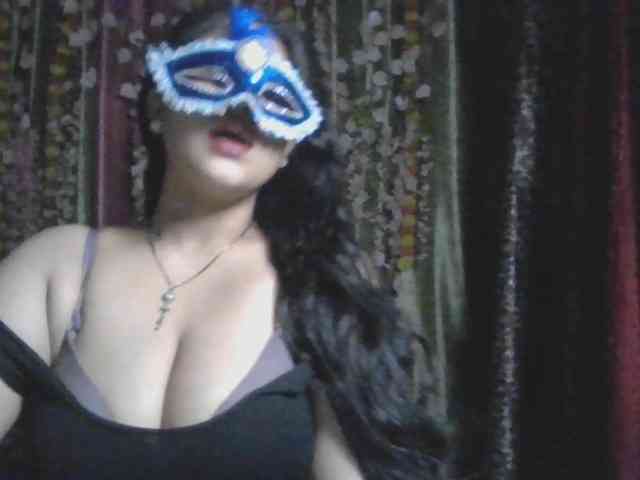 Naughtyladki webcam
