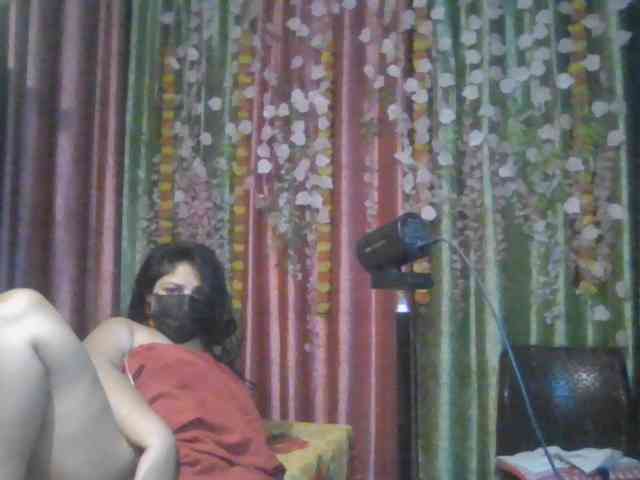 Naughtyladki webcam