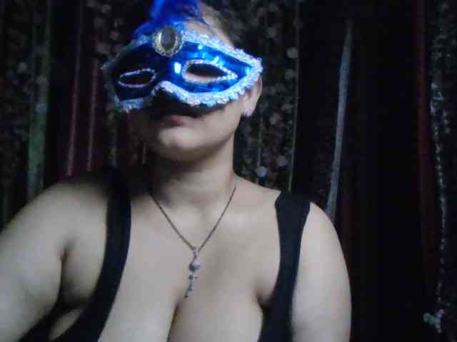 Naughtyladki webcam