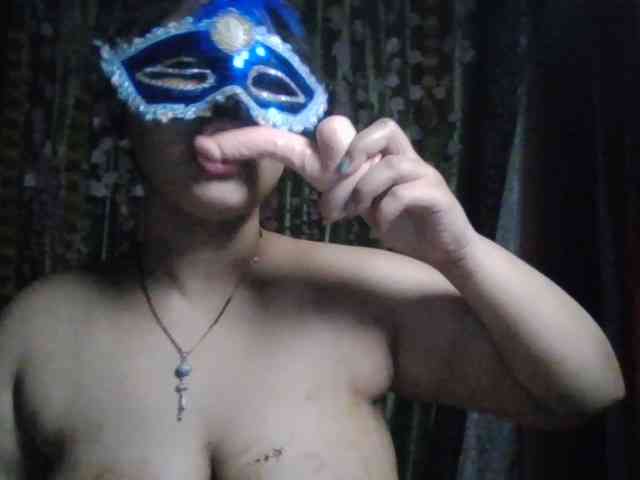 Naughtyladki webcam