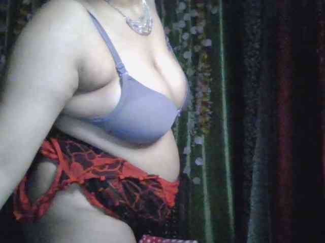 Naughtyladki Live Webcam on BongaCams
