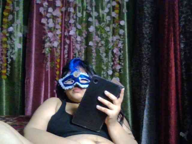 Naughtyladki webcam