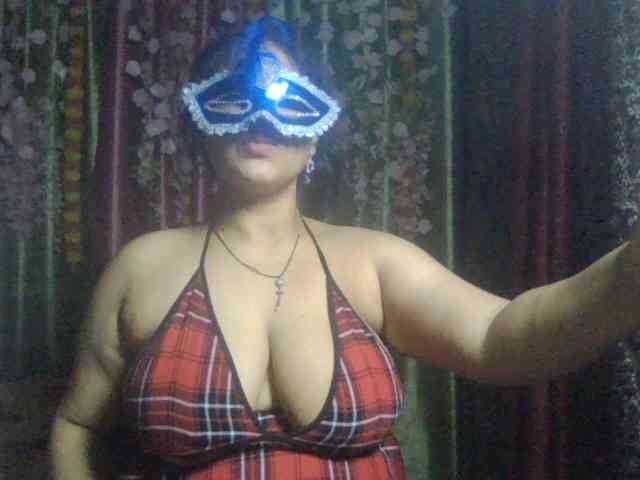 Naughtyladki webcam