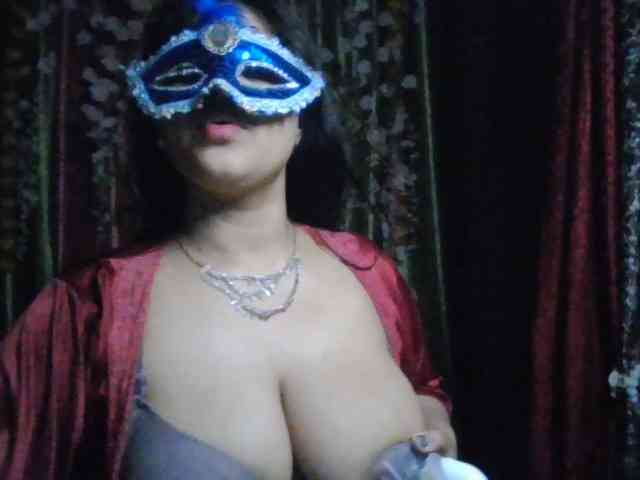 Naughtyladki webcam
