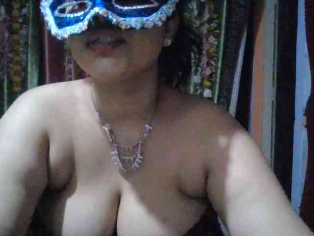 Naughtyladki webcam