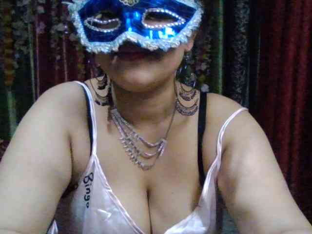 Naughtyladki webcam