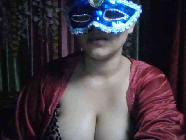 Naughtyladki webcam