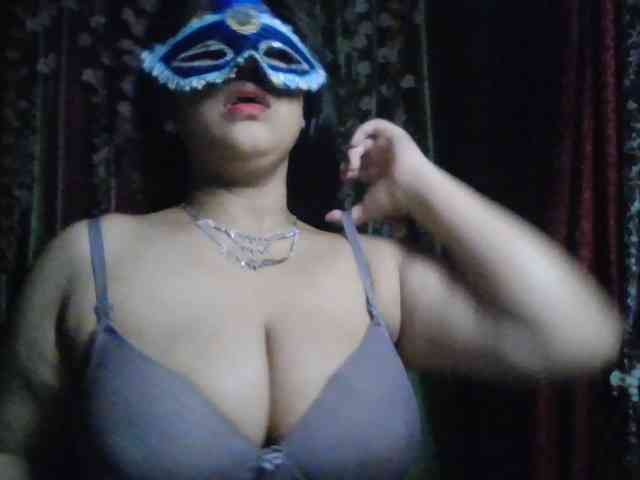 Naughtyladki webcam