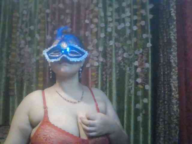 Naughtyladki webcam
